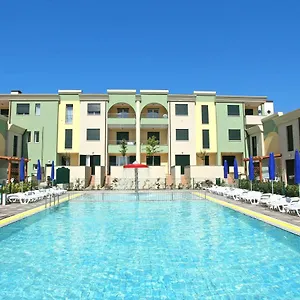 Farnie Lido Altanea Olaszország