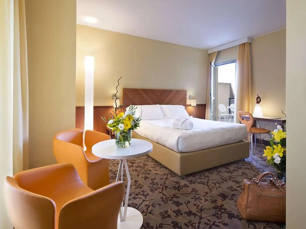 Una Hotels Mediterraneo Milano  Milan