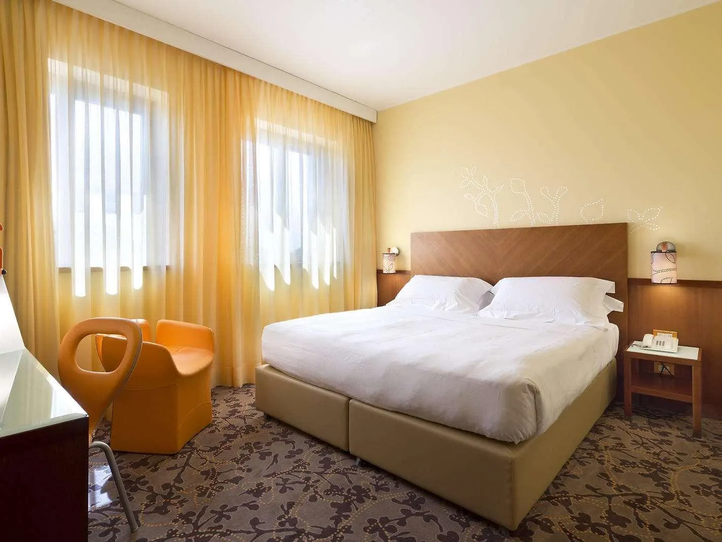 Una Hotels Mediterraneo Milano 4*, Milan