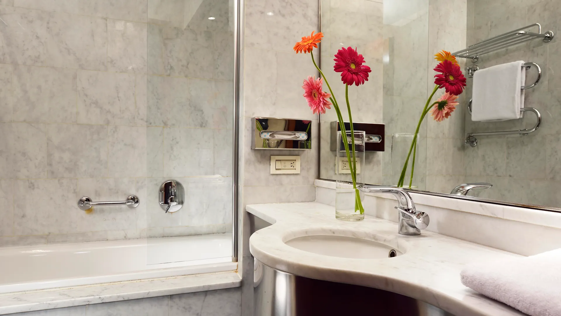 Una Hotels Mediterraneo Milano Italy